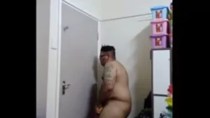 Vaibhav Brij Lal'ın Tüylü Dick Lanet Tombul Pawpaw'da Yatak Odası