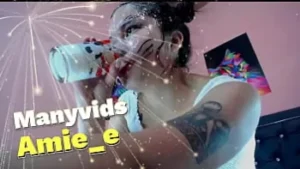 Petite asiática vagabunda engasgando com o monstro do monstro do Texas Cowboy
